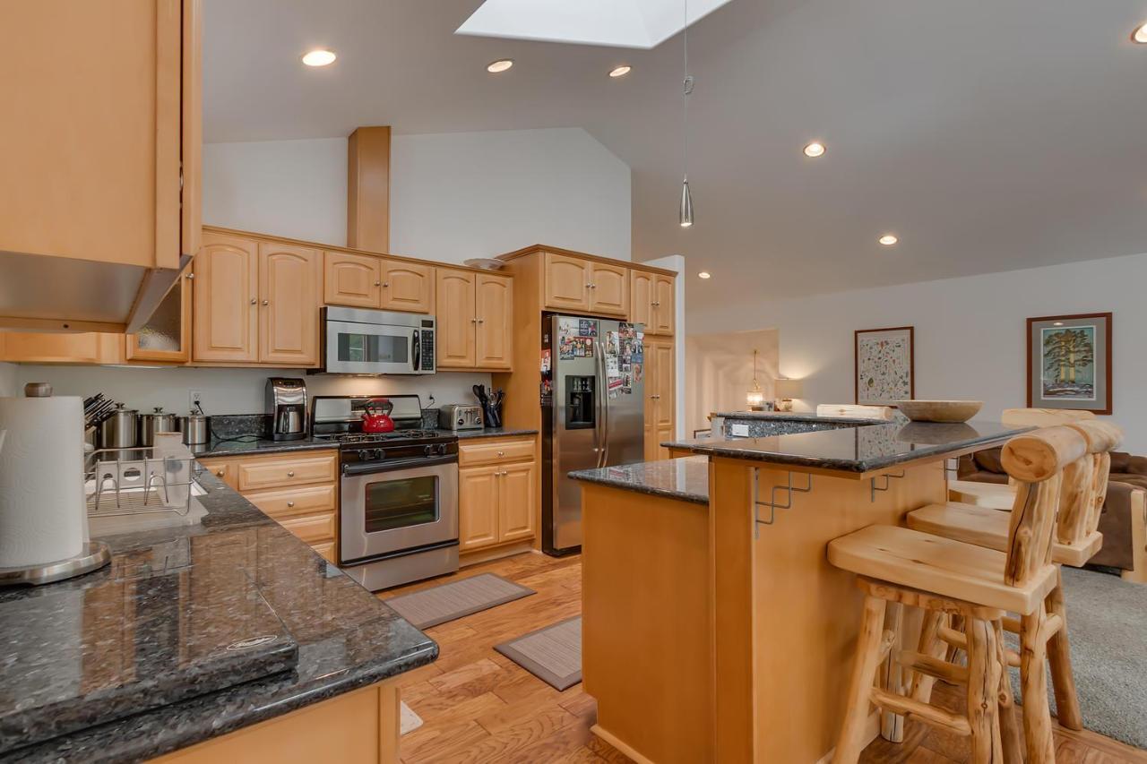 Tahoma Charm On West Shore - Beautiful Open Concept 3 Bedroom W Private Hot Tub Exterior foto